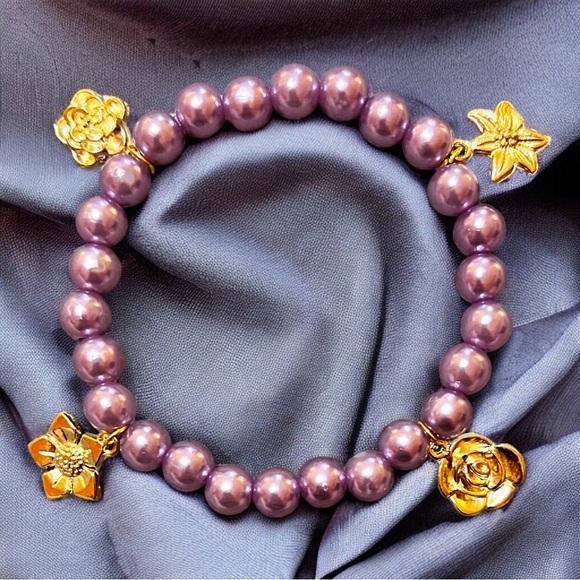 Simply Charmed Jewelry - Lavender Purple beaded 4 Flower Charm Bracelet